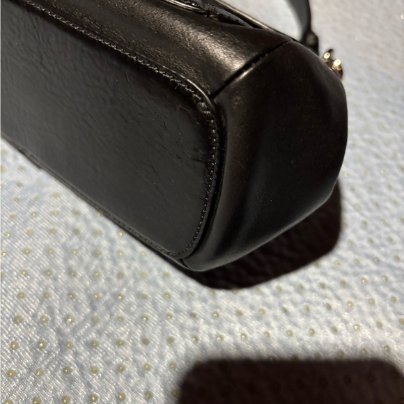 Coach Kisslock small Black Leather Handbag - Picture 4 of 6